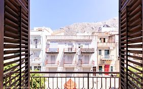 Isola House 2
